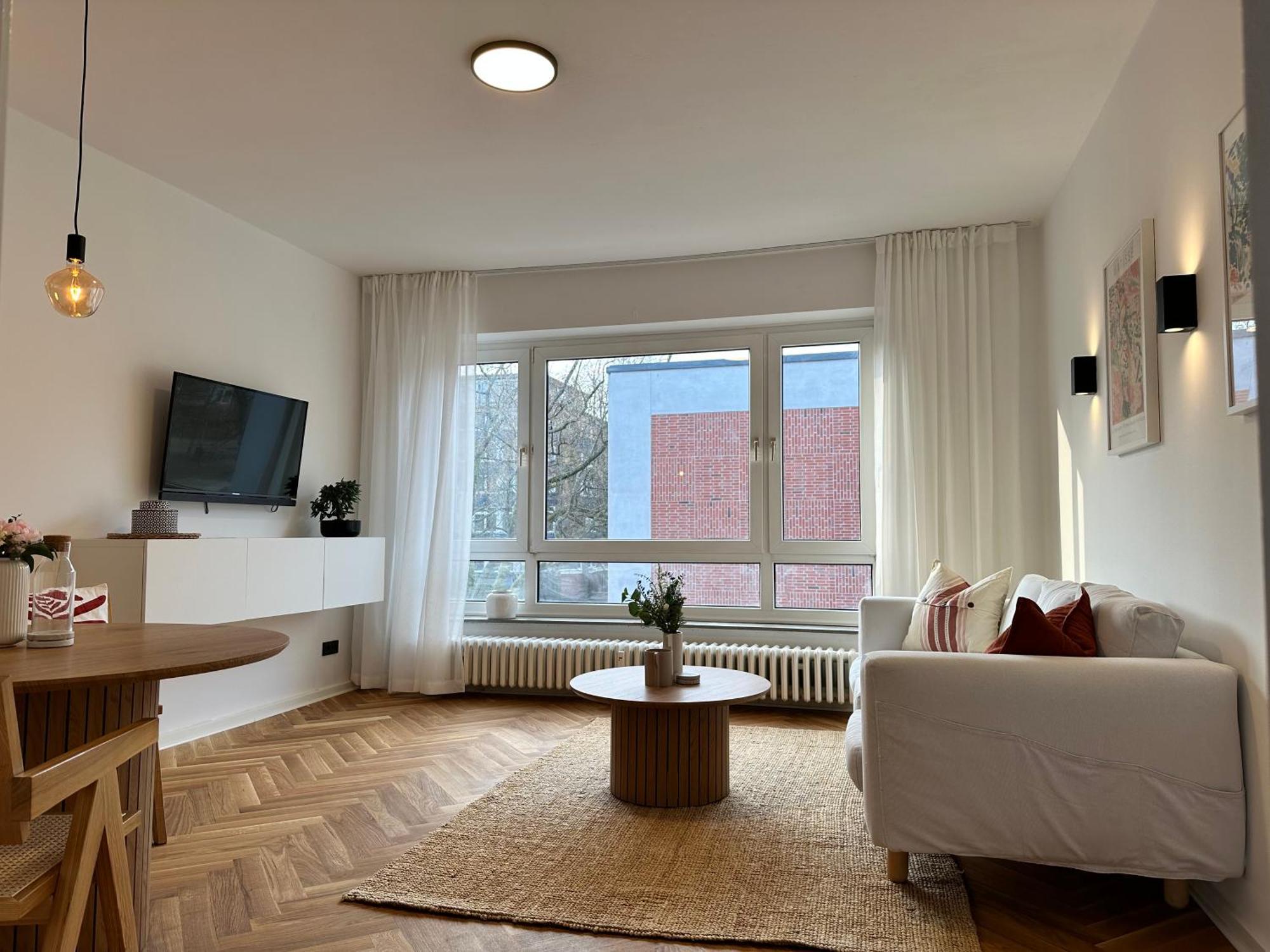 Exklusives - Balkon - 24h Check-in Apartment Kiel